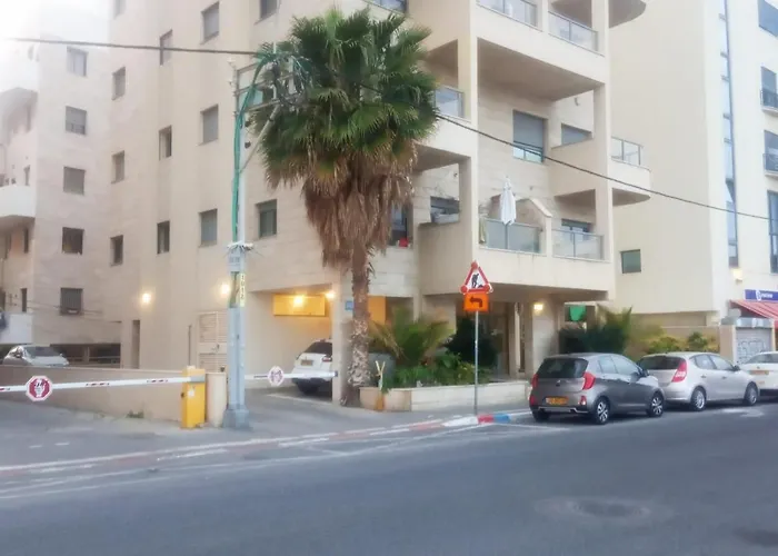 Beautiful 2 Bdr Apartment - Beach Side #TL38