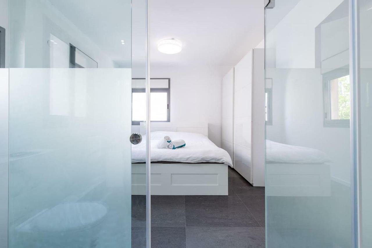 Apartment Beautiful 2 Bdr - Side #tl38 *